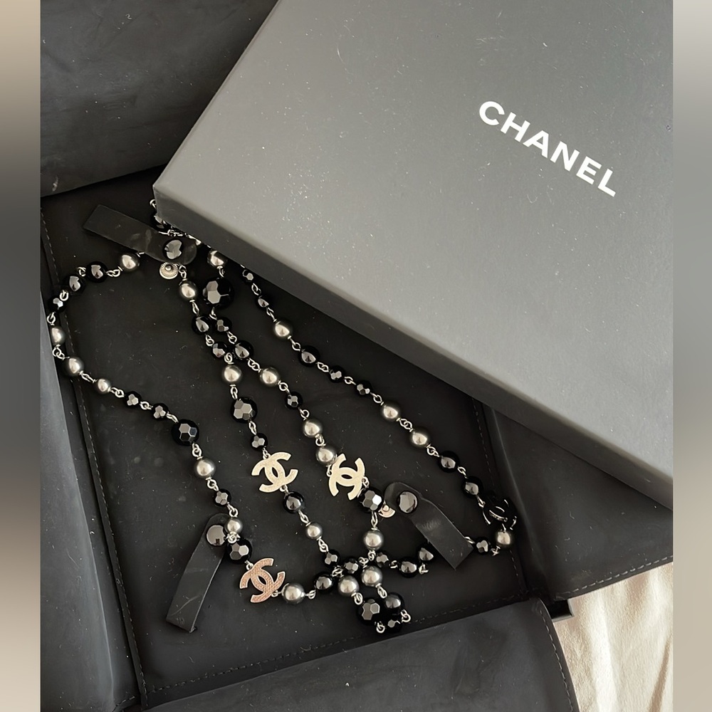 Vintage Chanel grey and black bead necklace